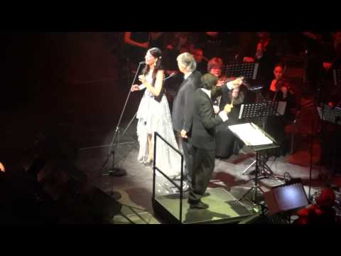 Andrea Bocelli & Saara Aalto - Can't Help Falling In Love - Hartwall Arena, Helsinki 25.1.2015
