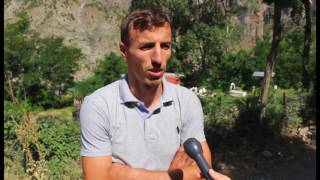 "E kapa nga veshët, e vura poshtë e ishte shumë e madhe", kuksiani tregon përleshjen me ar