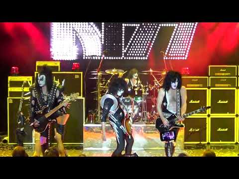 KISS - 2015-10-31 - KISS KRUISE V - 17 - Let me go, rock 'n' roll