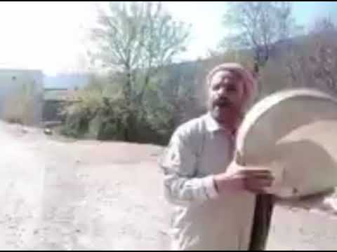 Rabah chant kabyle avec pleins de messages à ne pas raté