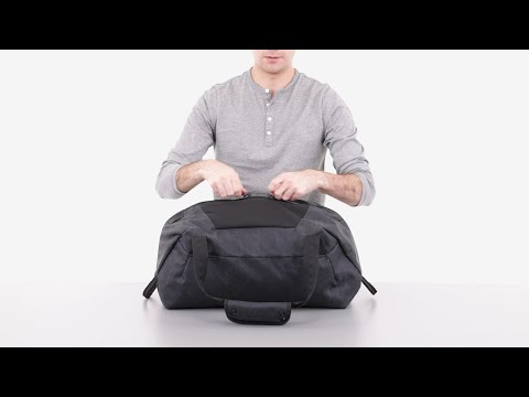 Thule | Duffel 35L | TAWD-135 Aion | Bag | Shoulder strap | Atsparus vandeniui | Dark Slate video