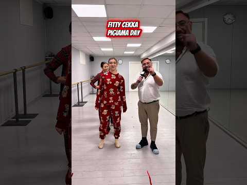 #buonadanza #perte #humor #danza #divertente #ballerina #neiperte #viralvideo #risate #amici #shorts