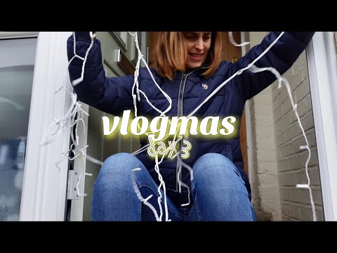 🌲 Putting Up the Christmas Lights, Gentle Saturday at Home 🕯️ Vlogmas 3