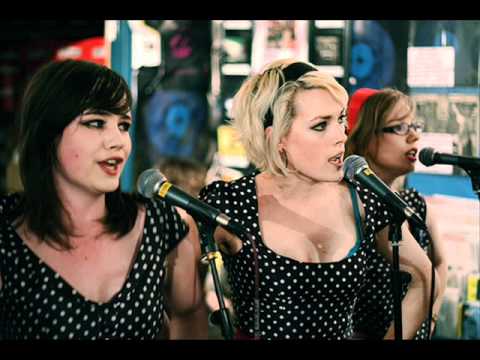 The Pipettes - Judy (Acoustic Version)