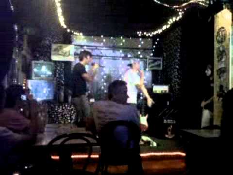 puto fru vs spike - batalla de gallos monserrat - 2011 video 2