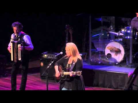 Mary Chapin Carpenter, Halley Came To Jackson