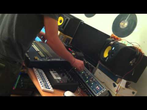 VIKKEI acidANALOGlive test