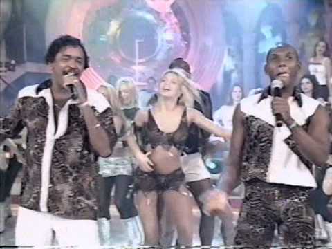 É o Tchan cantando "Lamba Tchan" - Planeta Xuxa 26/9/1999