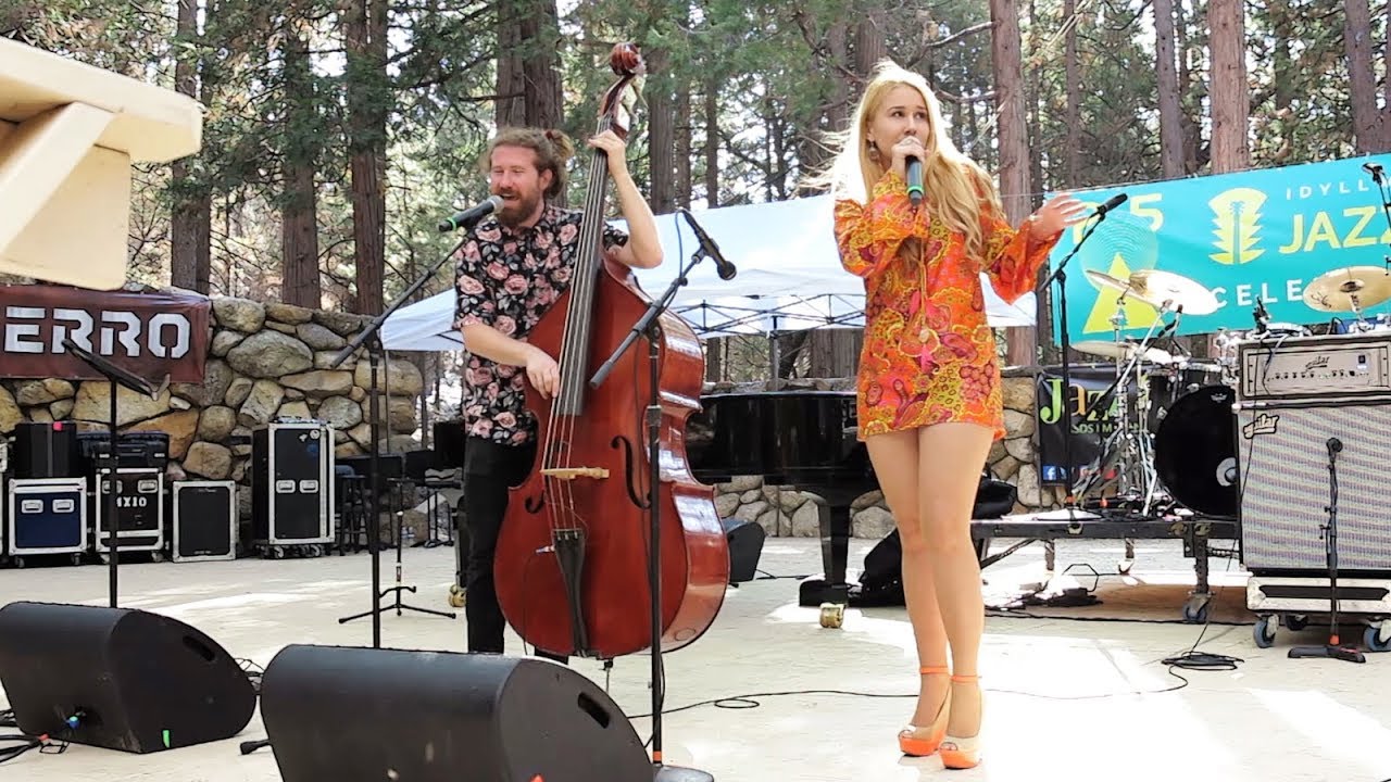 Хейли Рейнхард и Кейси Ейбрамс - "Moanin", JazzInThePines 2018 