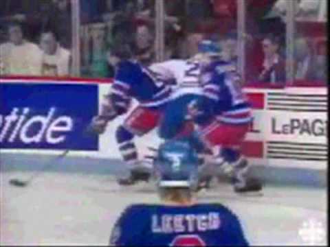 Guy Lafleur returns to the Montreal Forum (as NY Rangers in 1989)