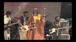 TIKEN JAH FAKOLY AU FESTIVAL DE SELINGUE (6eme EDITION) EN EXCLU SA DERNIÈRE SORTIE