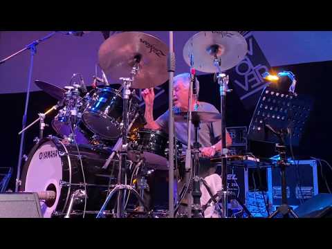 Steve Gadd live 2019 drum solo
