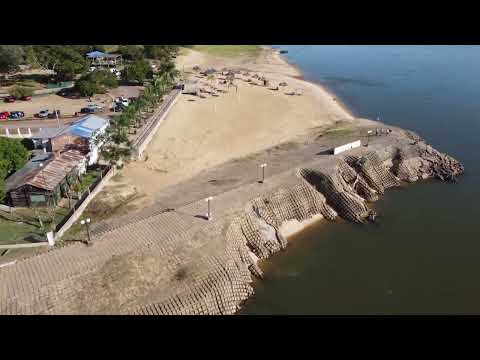 Drone - sobrevolando la playa de Empedrado - Corrientes - Argentina