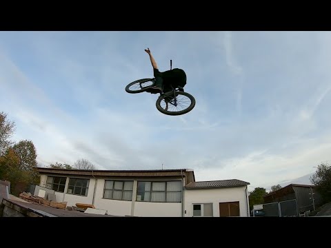 Unexpected Thursday 55 - Max & Alexis Destroy the Park !!