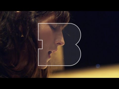 Juliette Armanet - L'Amour en Solitaire & Sous la Pluie | A Take Away Show