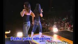 Download lagu ' ANOMAN OBONG ' KEN AROK live show..Mamiek Melani mp3