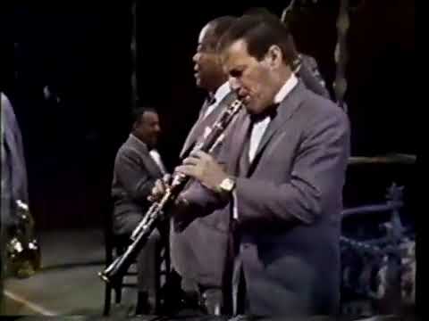 Louis Armstrong  - Basin Street Blues