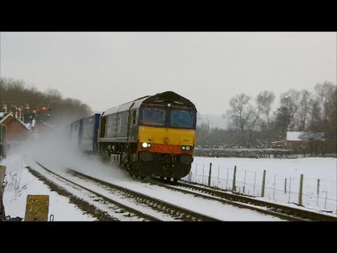 (HD)Diverted 4V38 Daventry - Wentloog at Moreton and Hereford in the Snow 20/01/2013