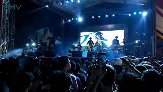 Download lagu Konser five minutes banda aceh - Kita Harus Bicara [Audio HD] mp3