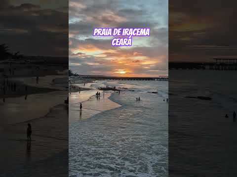 Fim de tarde na Praia de Iracema no Ceará - Br