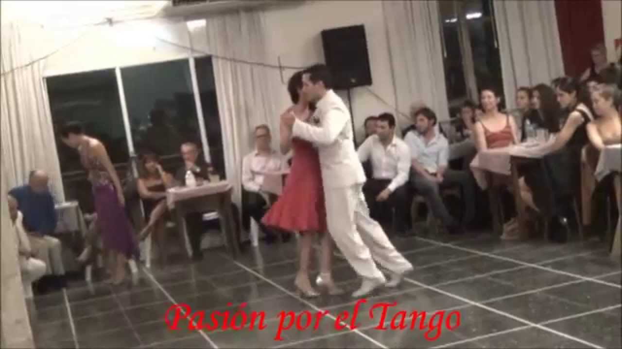 MIRIAM COPELLO y CRISTIAN CORREA Bailando la Milonga ASI ES LA MILONGA en FLOREAL