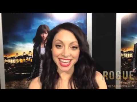 Leah Gibson – «Rogue» – Los Angeles Premiere (Fotos y video) | The