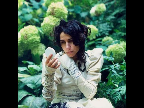 Videoclip de White Chalk (Demo) — PJ Harvey