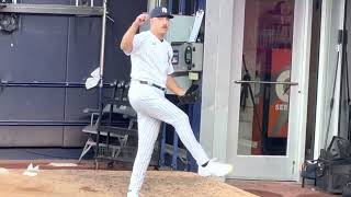 Greg weissert pregame tosses ⚾️⚾️⚾️🔥🔥🔥🔥💪🏻💪🏻💪🏻#Yankees #twins