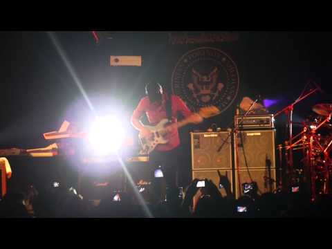 Billy Sheehan Amazing Bass Solo (PSMS Live Concert)