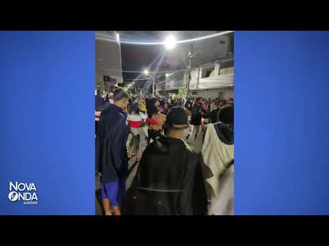 Brigas, aglomerações e muita confusão no centro de Aracruz nesta sexta-feira (30)