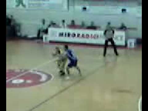 Azione 24 secondi con tripla allo scadere - Vigevano