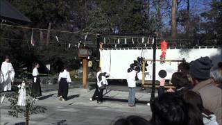 preview picture of video '平24.2.12(日)櫻木神社・蟇目神事　御武射祭（千葉県野田市）'