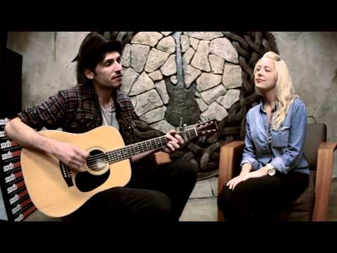 Snaproll Sessions - Rebel N' Rose - The One To Walk Away [Acoustic]