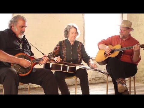 The Ragpicker String Band - Honey Babe (official video)