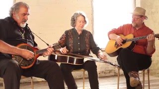 The Ragpicker String Band - Honey Babe (official video)