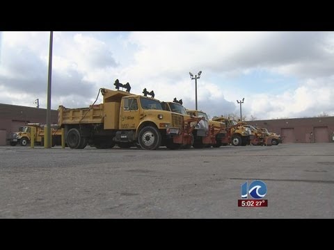Norfolk and Virginia Beach crews prepare for weekend snow