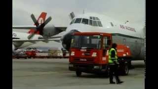 preview picture of video 'La carga aerea en Madrid-Barajas'