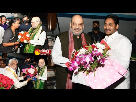 AP CM Jagan Grand Welcome to Amit Shah at Renigunta Airport |  Exclusive Visuals |  Sakshi TV Live