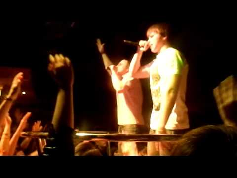 Mladshy & detis - Пускай