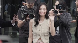 Jennie from Blackpink at the Chanel Womenswear Spring/Summer 2024 Fashion show in Paris