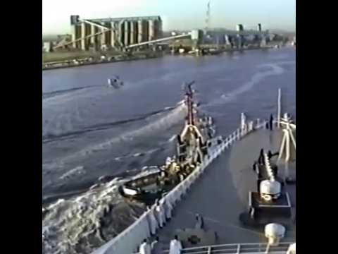 Thumbnail for Cunard Ocean Liner QE2 arrives in Brisbane