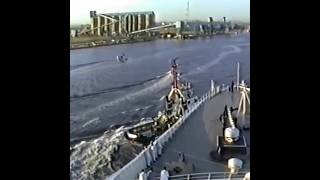 Cunard Ocean Liner QE2 arrives in Brisbane