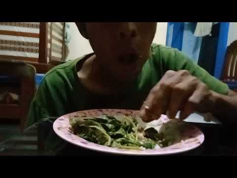 Buka puasa kedua dengan suapan tangan bukan sayang