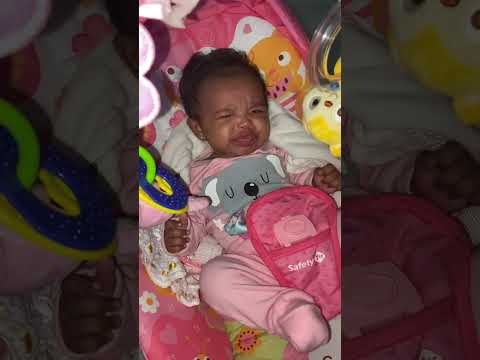 Vira onça se tirar o tetê dela 🤣💖 #maternidade #maternidadereal #maedeprimeiraviagem #shorts