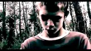 Crystal Castles - untrust us