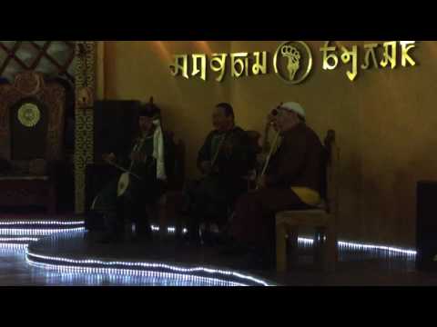 Tuvan xoomei at Aldyn Bulak, Tuva - TUVAN THROAT SINGING