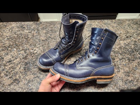 Navy Horserump - White Boots