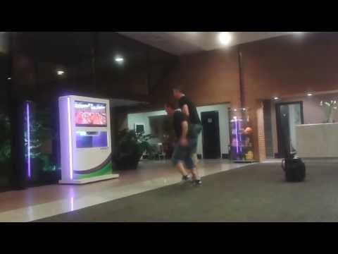 DJ Gumja vs Majstorinjo 100m hurdles Xbox game