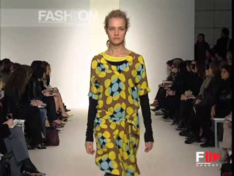 "Marni" Autumn Winter 2003 2004 Milan 3 of 3 Pret a Porter Woman by FashionChannel