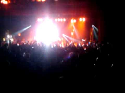 Drake live in philly!!!!video-2010-06-16-21-58-03